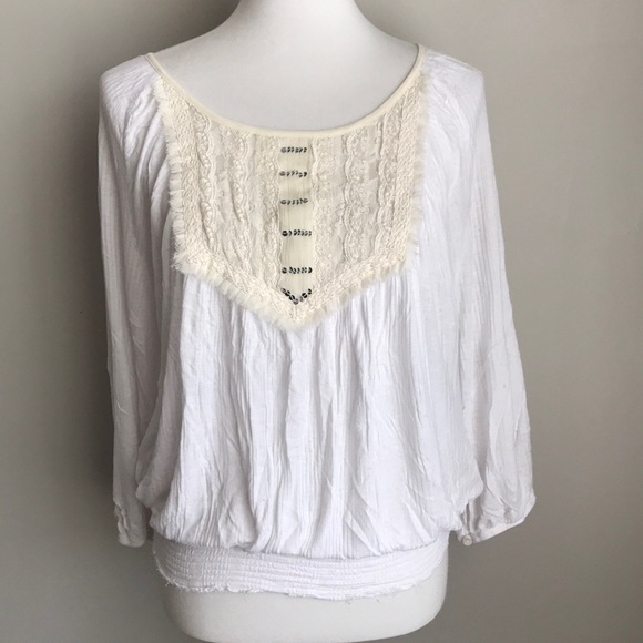 -Free People- White top! Lace an sequence detail! - Picture 1 of 8